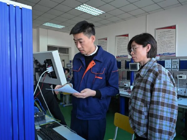 球王会(中国)电气工程部以赛促教锻造“双师型”教师硬核实力